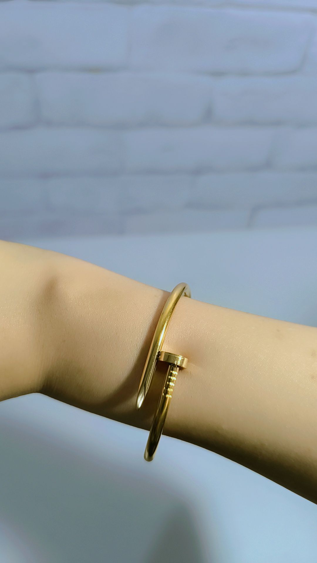 بنگل پیچ طلایی