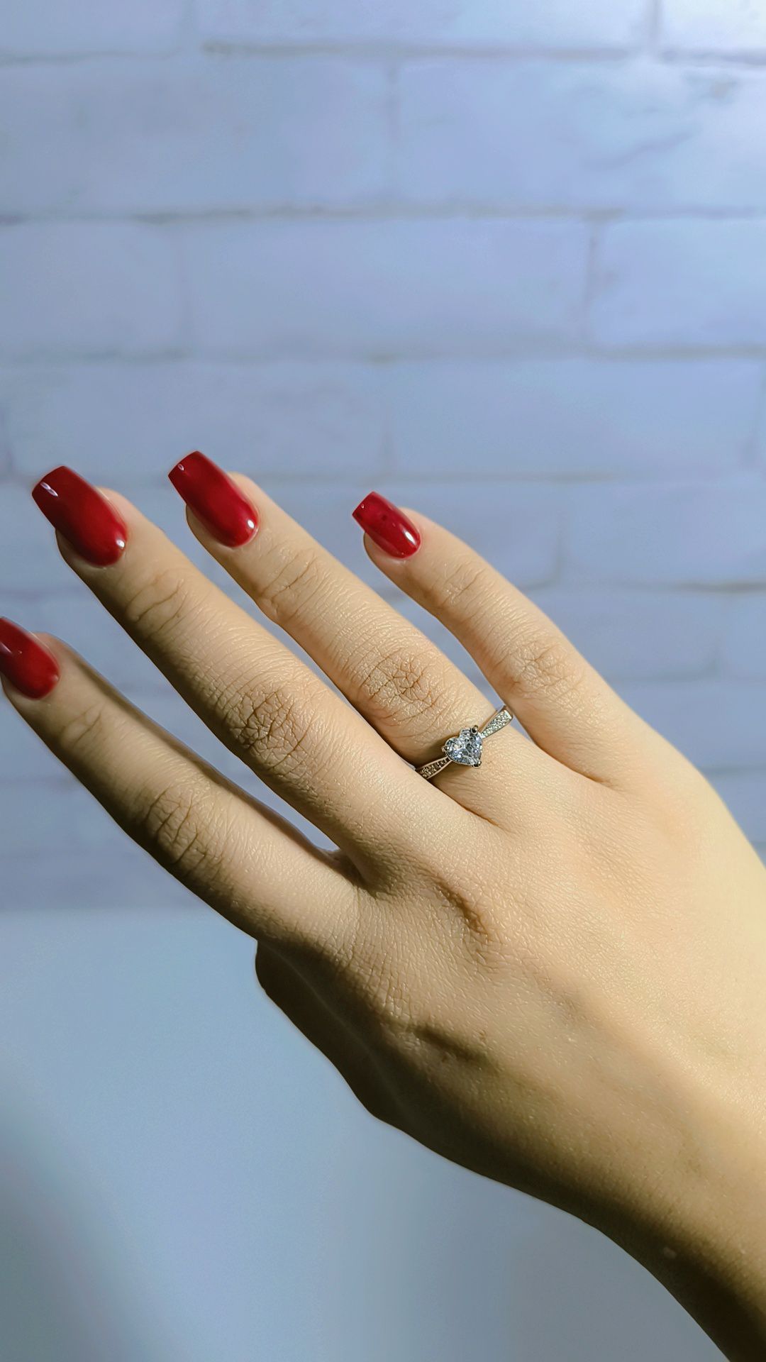 انگشتر قلب نگین سفید