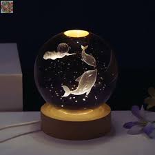 چراغ خواب وارداتی مدل گوی کریستالی سه بعدی طرح دلفین و ماه